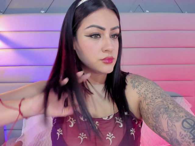 Cherry-blooms's BongaCams show and profile