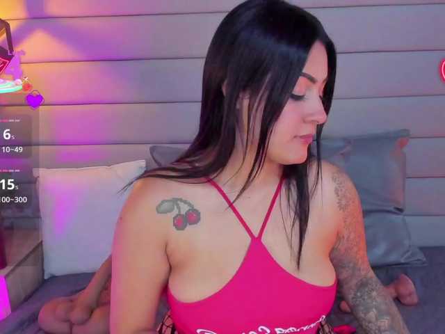 Cherry-blooms live cam on BongaCams