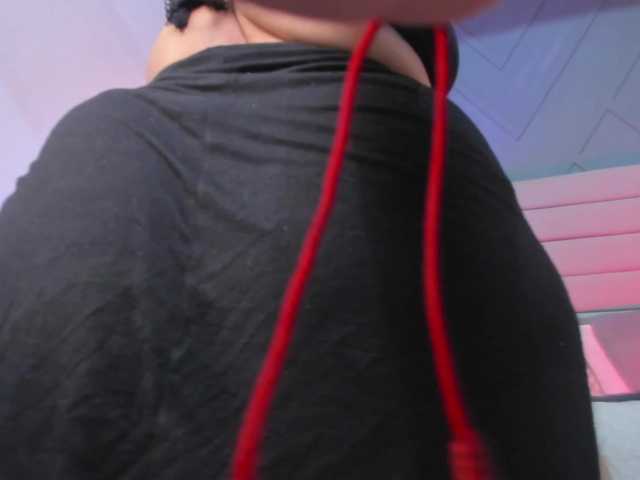 Cherry-blooms's BongaCams show and profile