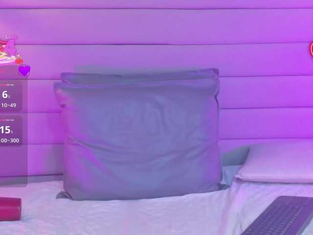 Cherry-blooms live cam on BongaCams