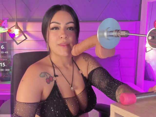 Cherry-blooms live cam on BongaCams