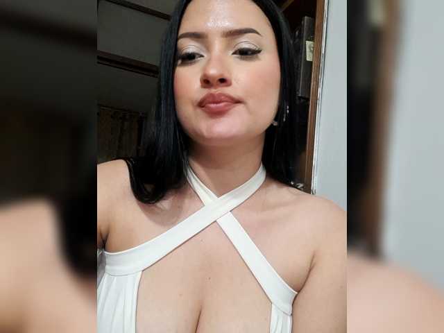 liahsuenos live cam on BongaCams