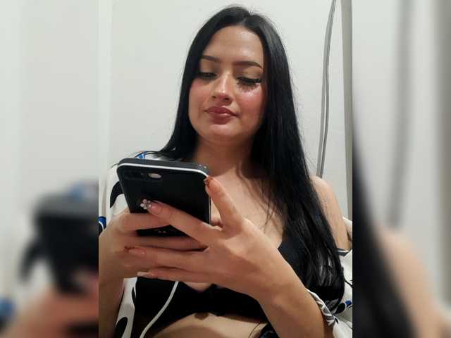 liahsuenos live cam on BongaCams
