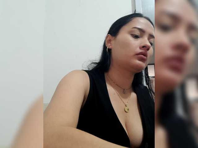 liahsuenos live cam on BongaCams