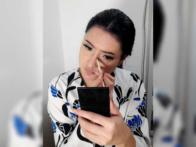 liahsuenos live cam on BongaCams