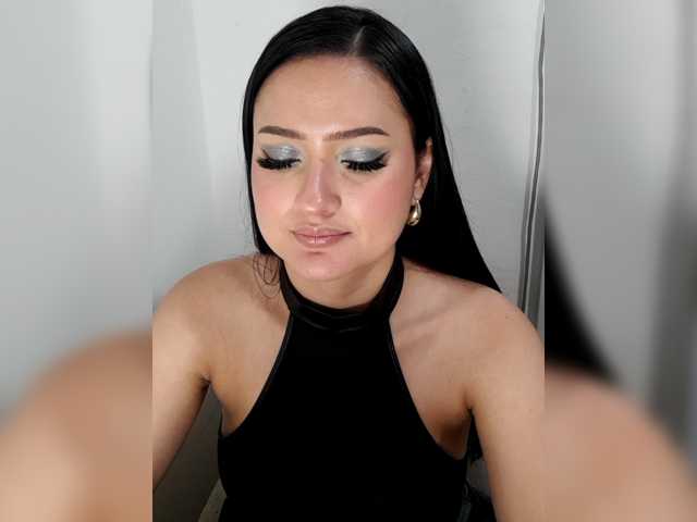 liahsuenos live cam preview