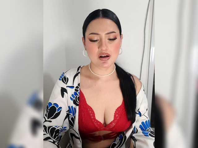 liahsuenos live cam on BongaCams