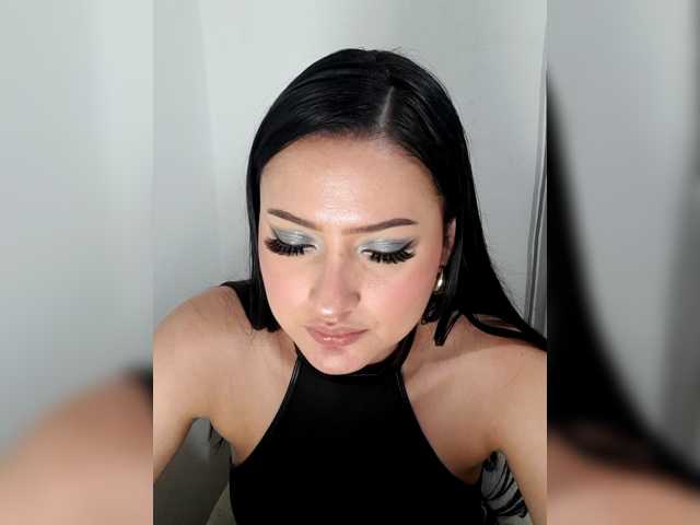 liahsuenos live cam preview