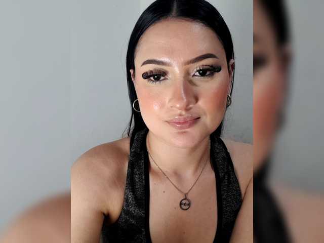 liahsuenos live cam on BongaCams