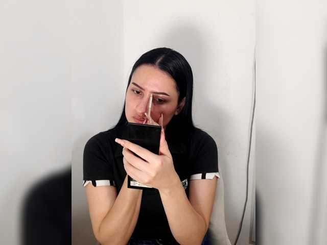 liahsuenos live cam on BongaCams