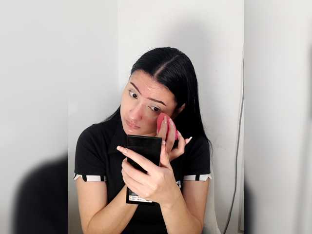 liahsuenos live cam on BongaCams
