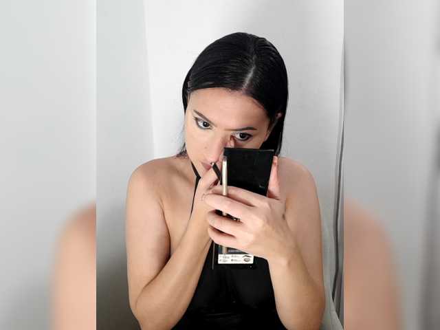 liahsuenos live cam on BongaCams
