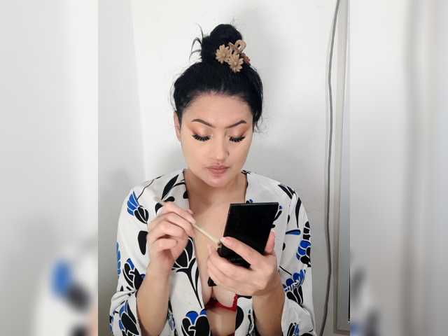 liahsuenos live cam on BongaCams