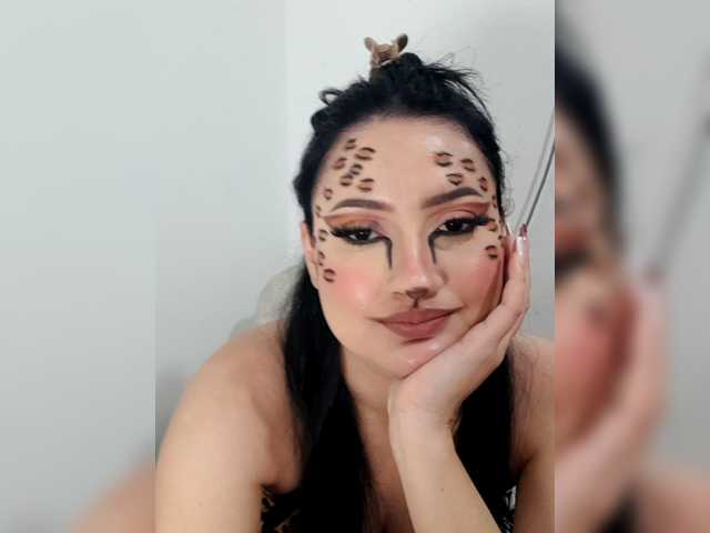 liahsuenos live cam on BongaCams