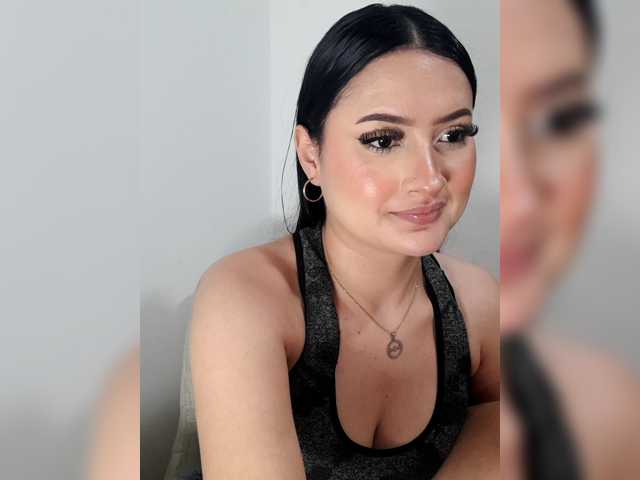 liahsuenos live cam on BongaCams