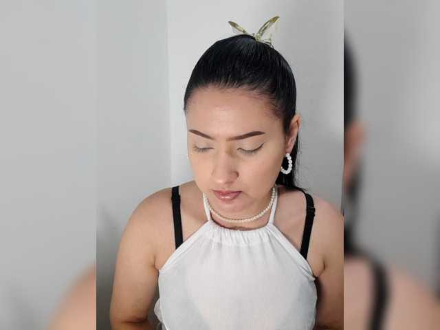 liahsuenos live cam on BongaCams