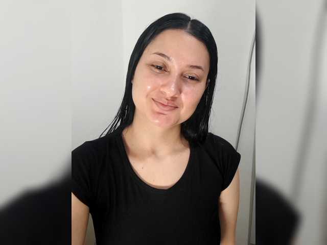 liahsuenos live cam on BongaCams