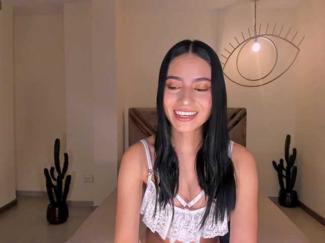 LucieMartin's BongaCams show and profile