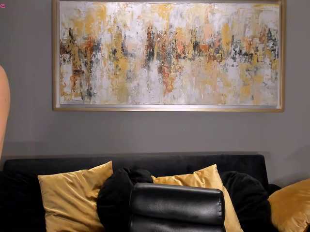 LucieMartin's BongaCams show and profile