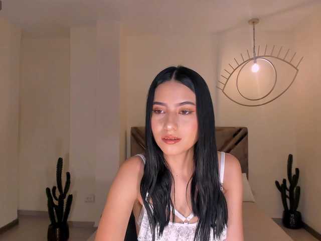 LucieMartin's BongaCams show and profile