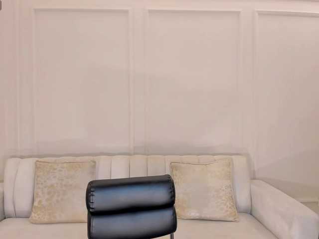 LucieMartin's BongaCams show and profile