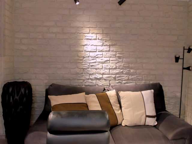 le modèle LucieMartin est en webcam porno dans un show sur le site bongacams, il possède les tags suivants: Latino/Hispanic,Brunette,Shaved