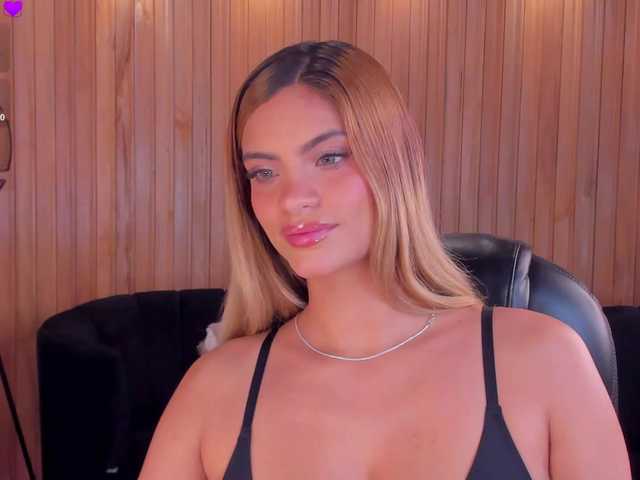 KyomiVelvet live cam on BongaCams