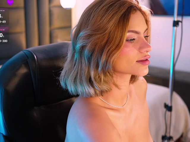 KyomiVelvet live cam on BongaCams
