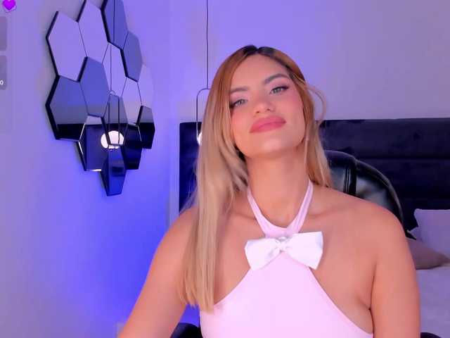 KyomiVelvet live cam on BongaCams