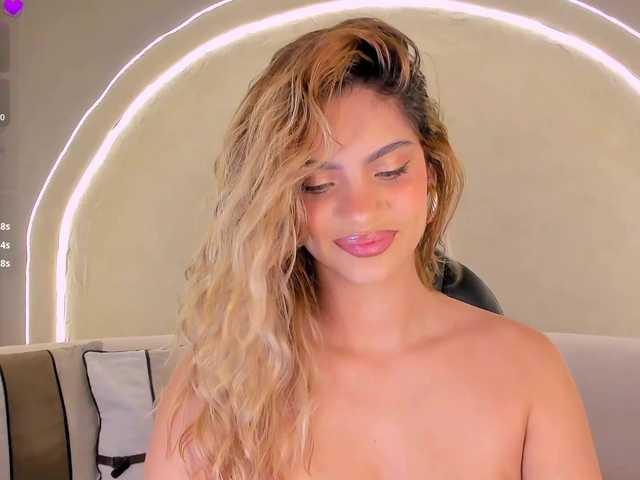 KyomiVelvet live cam on BongaCams