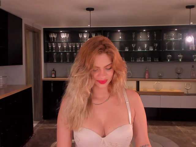 KyomiVelvet live cam on BongaCams