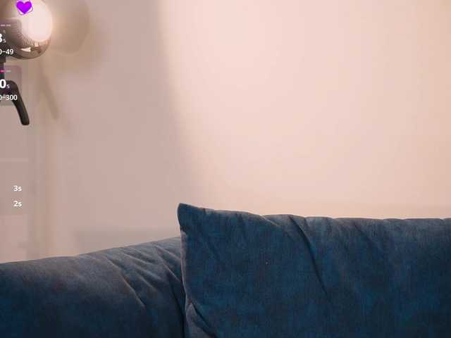KyomiVelvet live cam preview