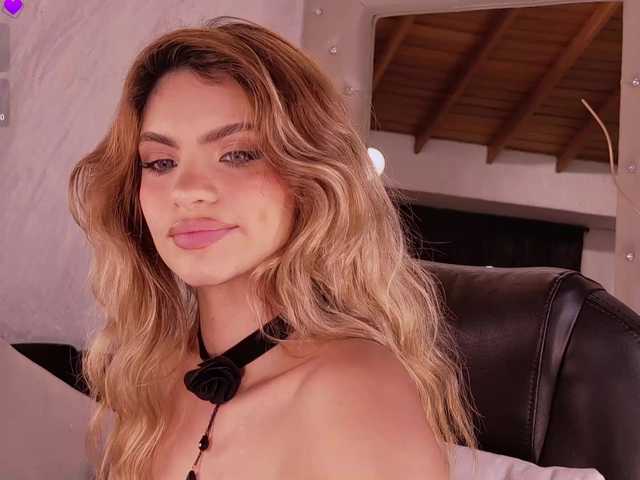 KyomiVelvet live cam on BongaCams