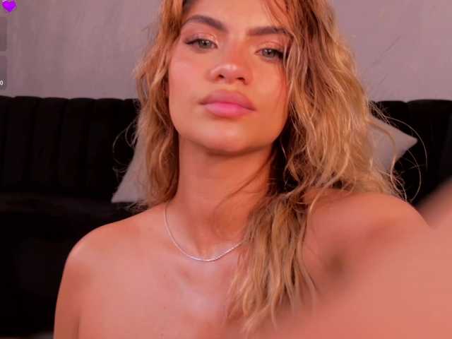 KyomiVelvet live cam on BongaCams