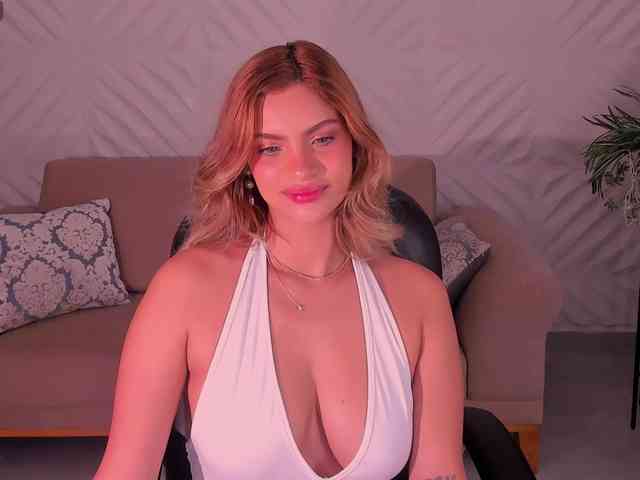 KyomiVelvet webcam