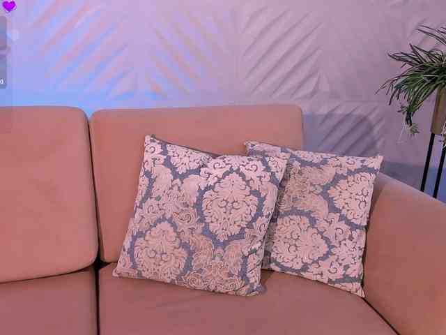KyomiVelvet webcam