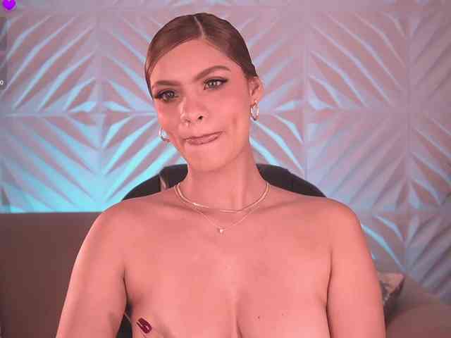 KyomiVelvet webcam