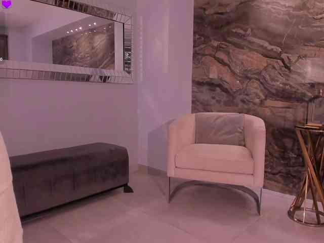 KyomiVelvet webcam