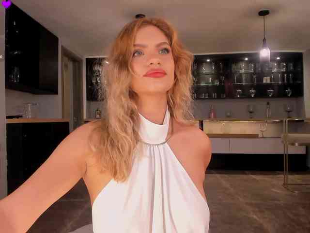 KyomiVelvet webcam