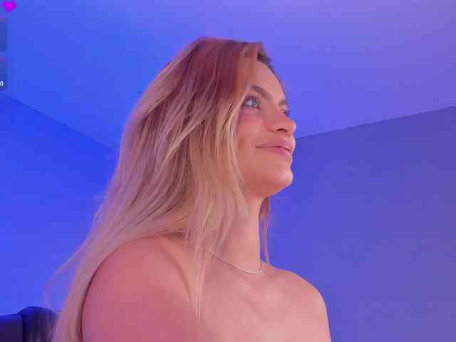 KyomiVelvet webcam