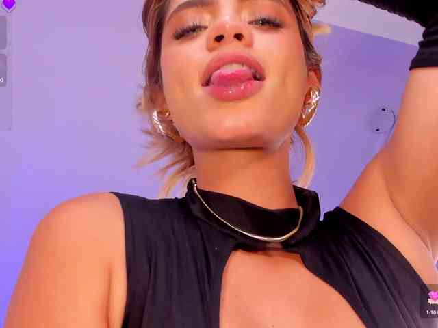 KyomiVelvet webcam