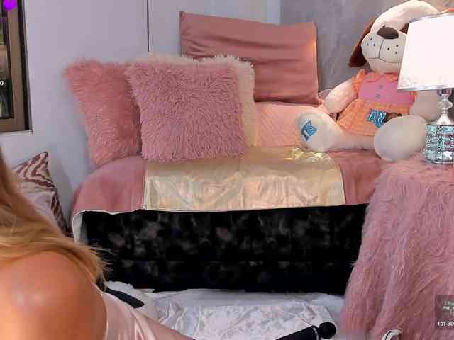 KyomiVelvet webcam