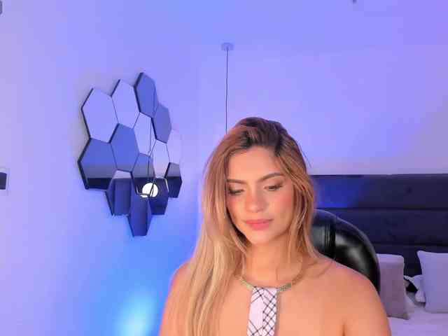 KyomiVelvet webcam