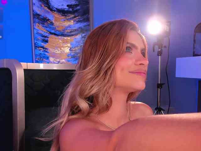 KyomiVelvet webcam