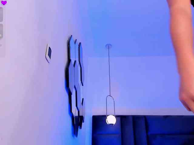 KyomiVelvet webcam
