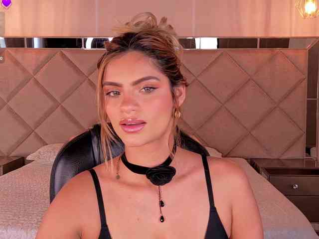 KyomiVelvet webcam