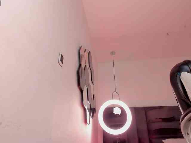KyomiVelvet webcam