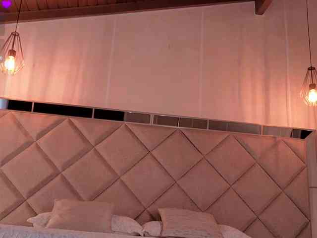 KyomiVelvet webcam