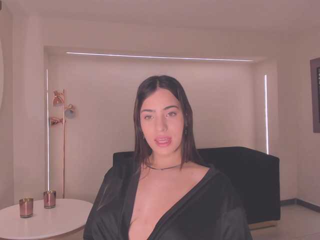ScarlettRose's BongaCams show and profile