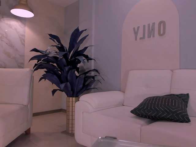  IsabellaMoretti chat room